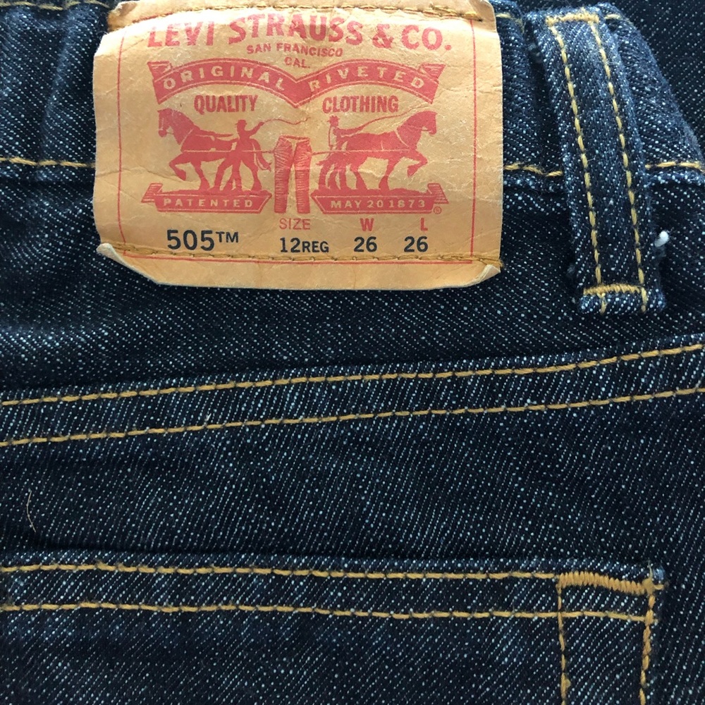 Levi’s - Picture 2 of 3